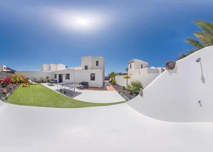 Vila Sunset Faro Deluxe & Pool