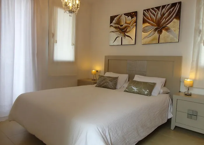 Vila Sunset Faro Deluxe & Pool