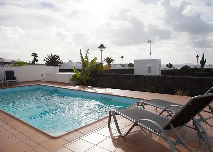 Vila Sunset Faro Deluxe & Pool