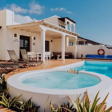 Sunset Faro Deluxe & Pool