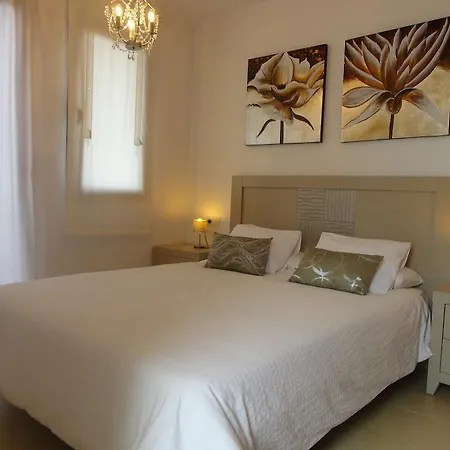 Vila Sunset Faro Deluxe & Pool