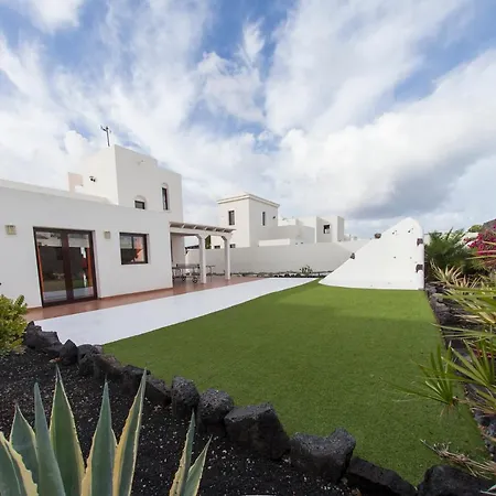 Sunset Faro Deluxe & Pool