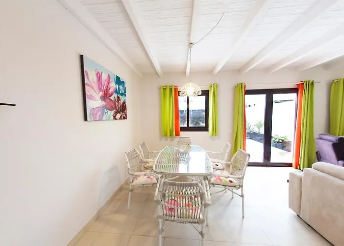 Sunset Faro Deluxe & Pool *