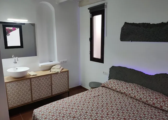 Sunset Faro Deluxe & Pool