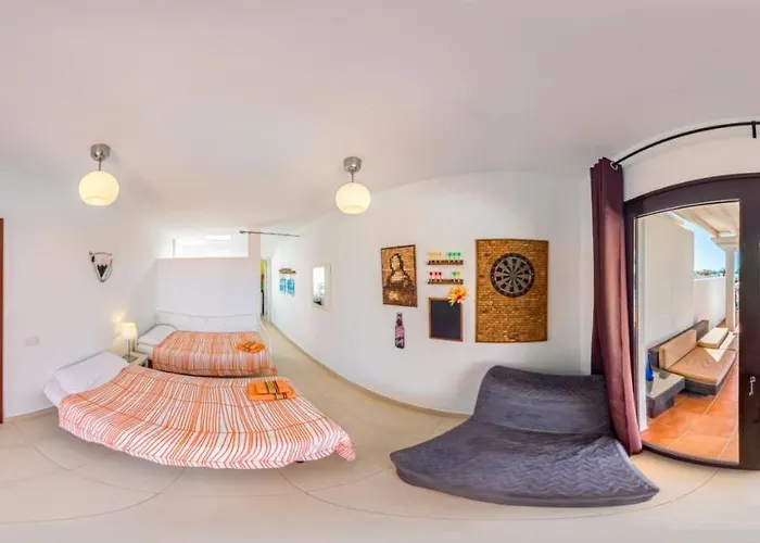 Sunset Faro Deluxe & Pool *