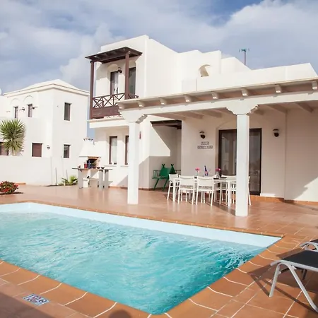 Sunset Faro Deluxe & Pool Villa
