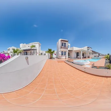 Sunset Faro Deluxe & Pool Villa