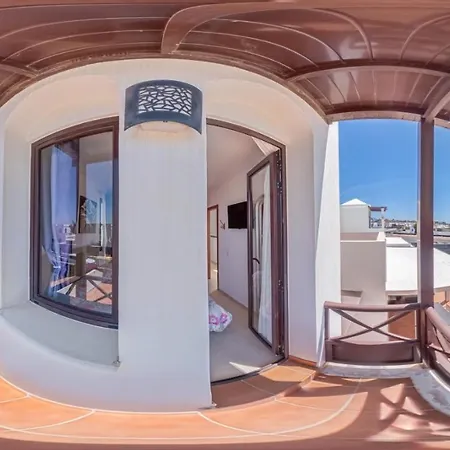 Sunset Faro Deluxe & Pool Villa *