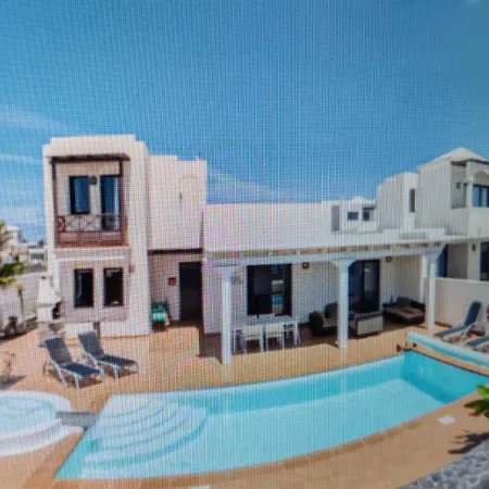 Sunset Faro Deluxe & Pool Villa *