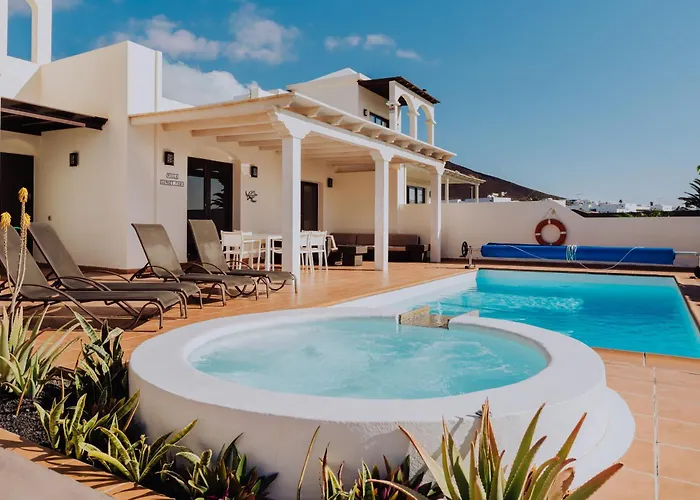 Sunset Faro Deluxe & Pool