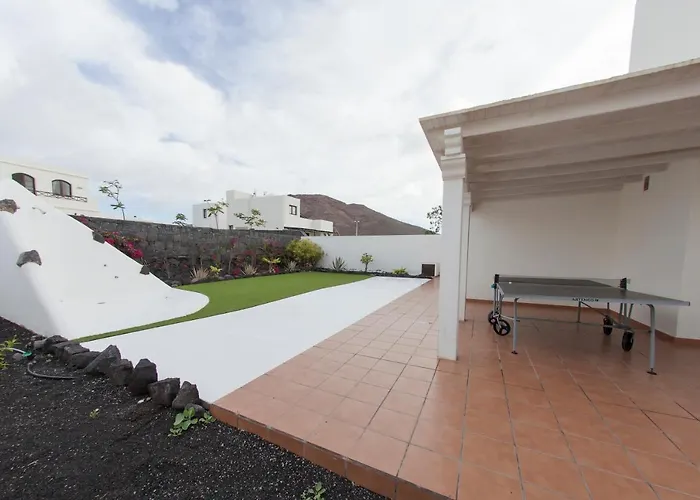 Sunset Faro Deluxe & Pool *