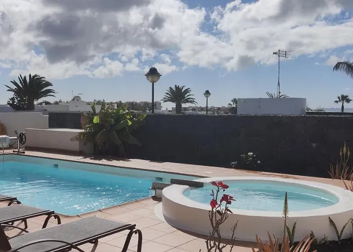 Sunset Faro Deluxe & Pool Playa Blanca (Lanzarote)